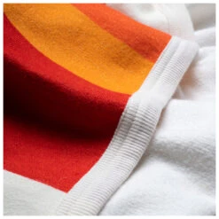 Rumpl Printed Cozyhemp - Blanket -Sea to Sum Camping Shop rumpl printed cozyhemp blanket detail 4